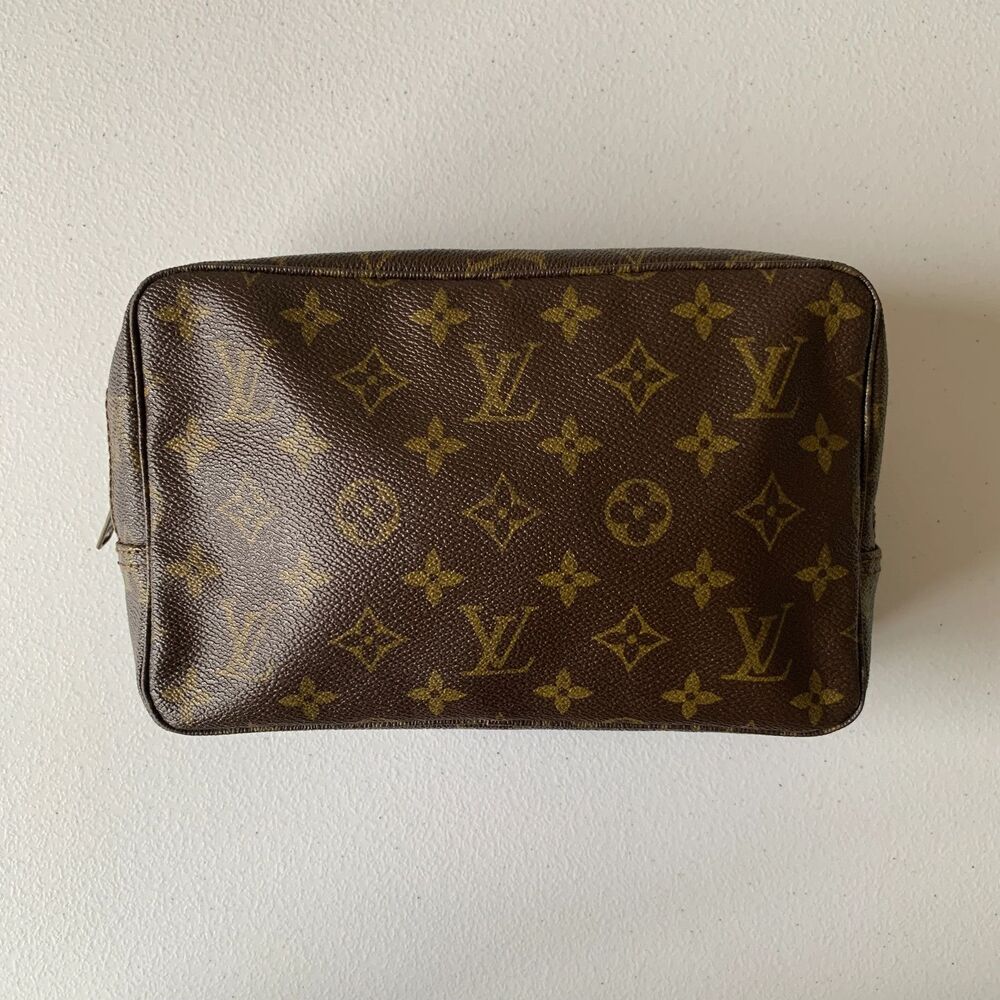 Louis Vuitton monogram Cosmetic Pouch trousse toilette 23 authentic with COA - Picture 7 of 8